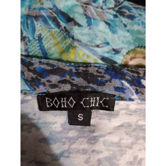 Boho Chic Shirt Ladies Small Blue 3/4 Sleeve V-NECK‎ Seashell - Picture 7 of 9